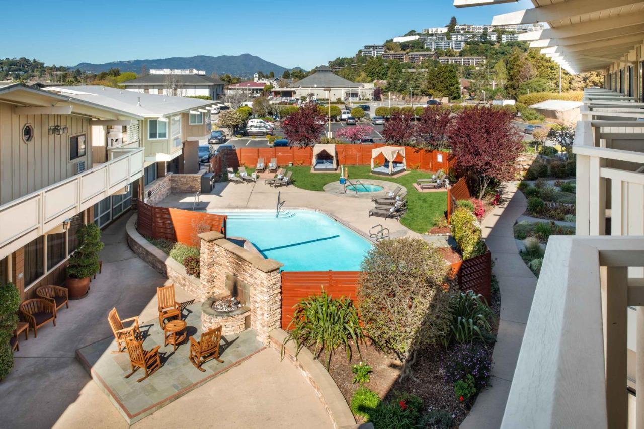 The Lodge At Tiburon Exterior photo